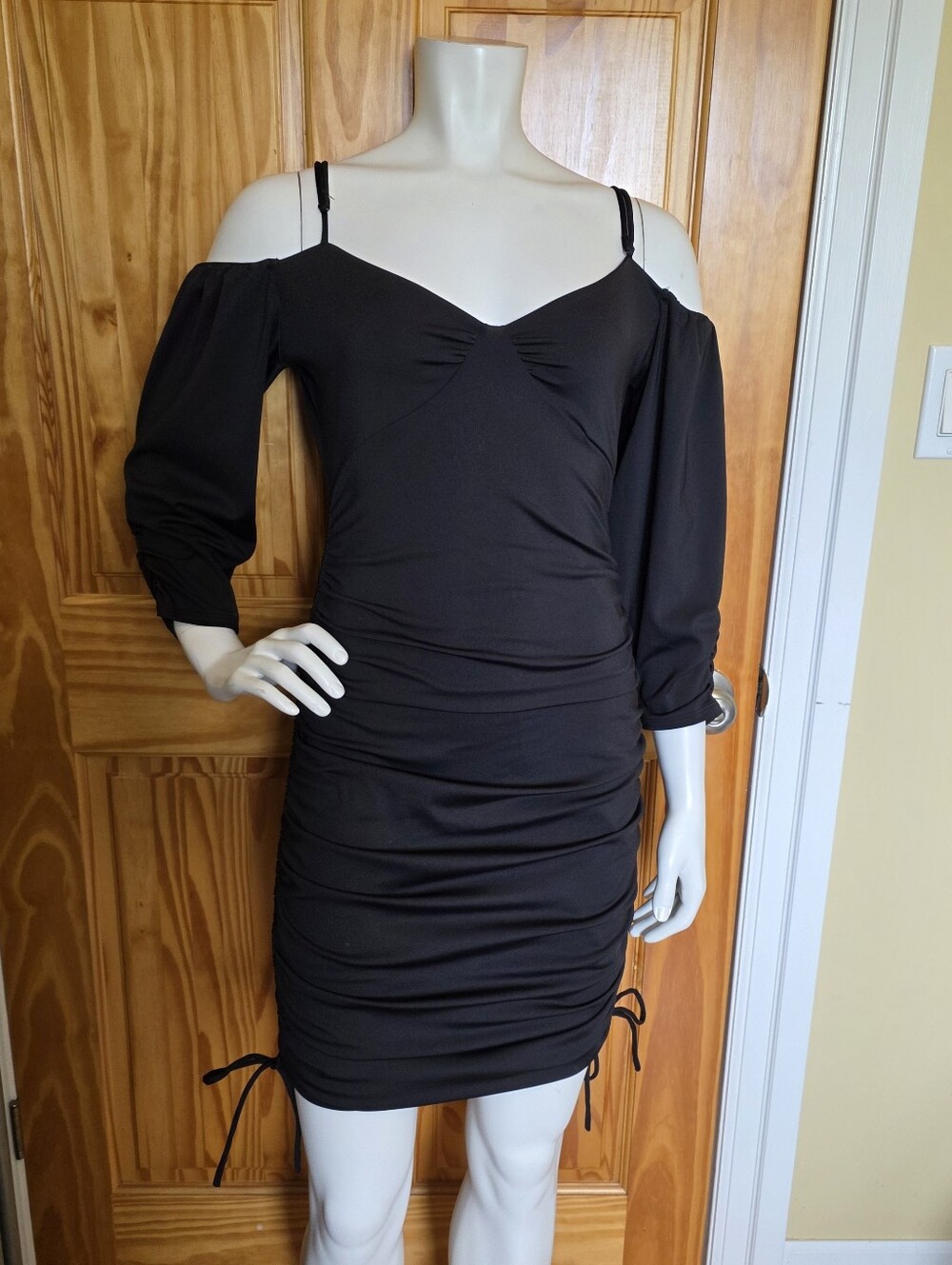 Guess Size M 3 Quarter Sleeve Milliy Ruched Mini Dress